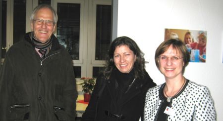 Am Ende einer erfolgreichen Tagung: Forscherstations-Leiterin Prof. Dr. Manuela Welzel-Breuer (re.) mit Prof. Dr. Reinders Duit vom IPN Kiel und Prof. Dr. Hilde Köster von der Pädagogischen Hochschule in Schwäbisch Gmünd