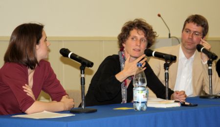 (v.l.) Dr. Melanie Wigbers, Annette Pehnt und Christoph Penshorn während der Lesung