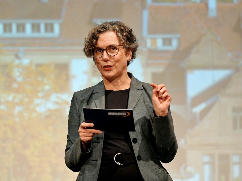 Ulrike Fessler moderierte die Eröffnung des Akademischen Jahres 2025/2026 der Pädagogischen Hochschule Heidelberg