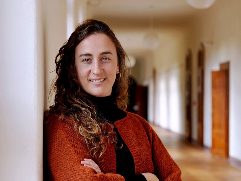 Das Foto zeigt Elisabeth Schönhals im Porträt