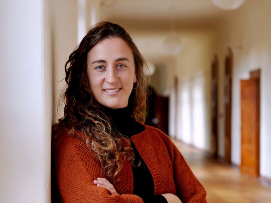 Das Foto zeigt Elisabeth Schönhals im Porträt