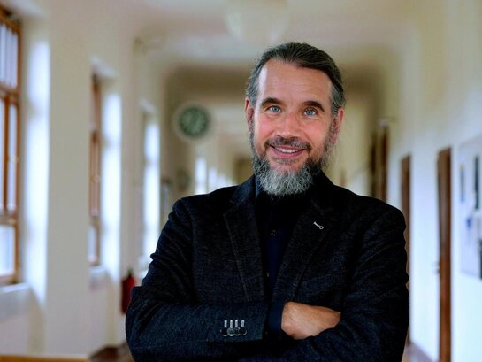 Porträt von Thomas Knaus