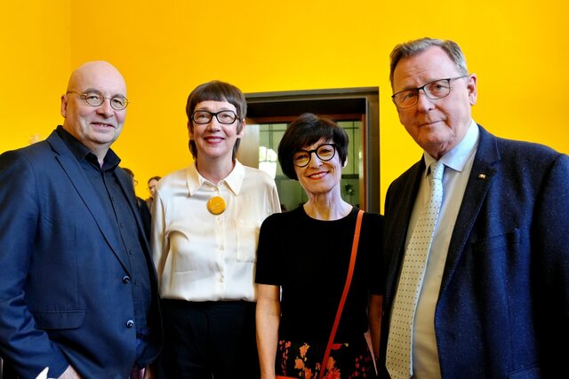 Zu sehen sind von links: Moderator Armin Himmelrath, Rektorin Vach, Bürgermeisterin Stefanie Jansen sowie Bodo Ramelow MdB.