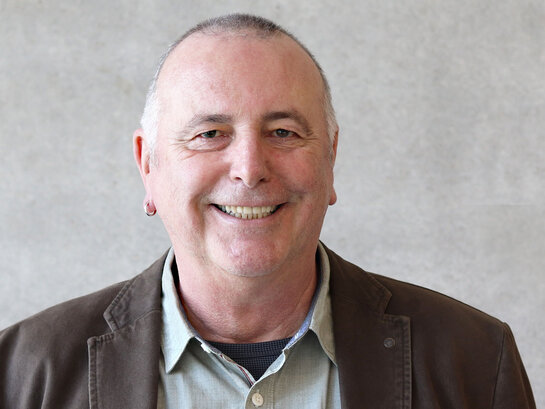 Prof. em. Dr. Harald Goll, Universität Erfurt. Professor für Inklusive Bildungsprozesse bei geistiger und mehrfacher Behinderung