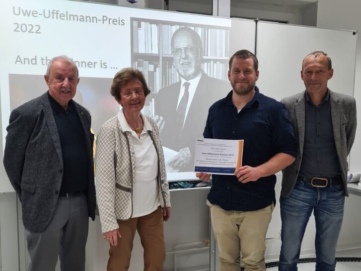 Bild der Verleihung des Uwe-Uffelmann-Preises an Felix Martel 2022