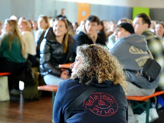 Studentin bei den Beratungstagen.