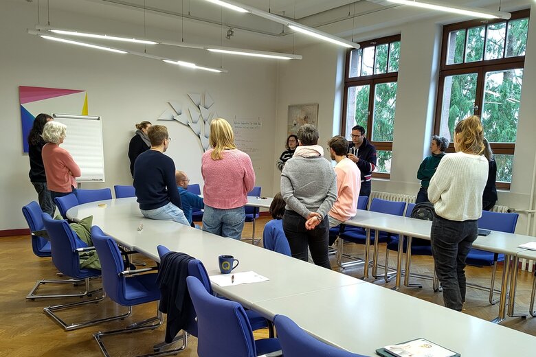 Mitglieder des HGM-Steuerkreises entscheiden gemeinsam über Themen von PHeelGood an der Pädagogischen Hochschule Heidelberg und damit auch was gesund arbeiten für sie bedeutet.