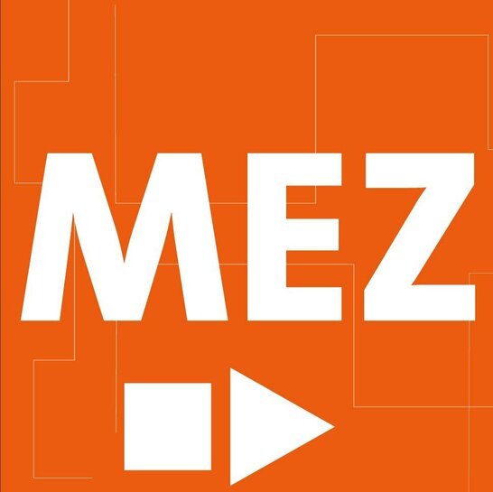 MEZ-Hinweisschild