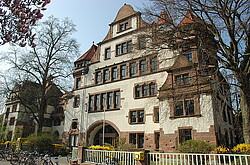  Altbau der Ph.