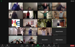 Hier ist ein Screenshot eines Zoom-Meetings der HSE Winter School, bei dem eine digitale Bewegungspause des Studentischen Gesundheitsmanagements PHeel Good stattfindet.