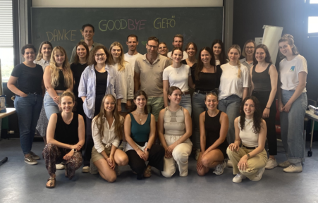 Gruppenbild des 6.Semesters und der Dozierenden