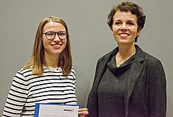  Johanna Weselek mit Dr. Frauke Janz.