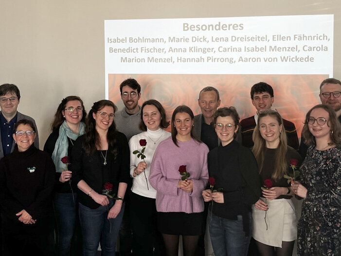 Foto der Lehrenden und Studierenden