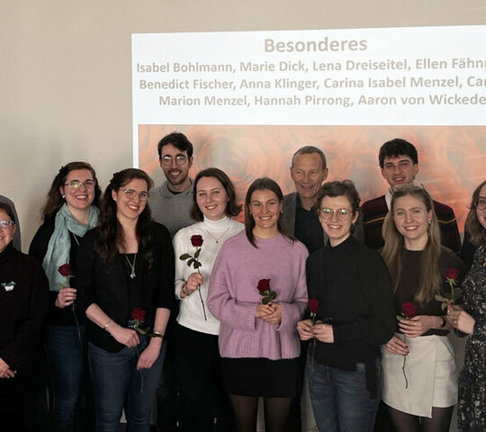 Foto der Lehrenden und Studierenden