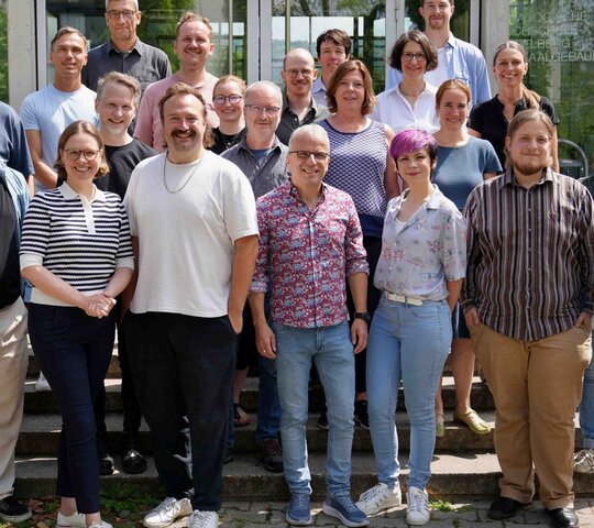 Zu sehen ist das Kollegium des Instituts Mathematik und Informatik.