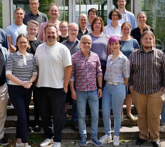 Zu sehen ist das Kollegium des Instituts Mathematik und Informatik.