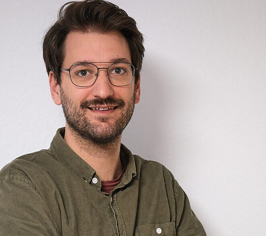 Zu sehen ist ein Profilfoto von Herrn Geldner-Belli.