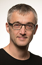 Portrait von Professor Dr. Oberschmidt.