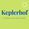 Abgebildet ist das Logo des Keplerhofs. Dort steht Keplerhof-Studieren unter freiem Himmel und eine Sonne ergänzt den Text