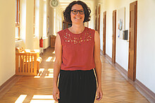 Das Bild zeigt Christina Mechler im Altbau der Hochschule. Copyright: Pädagogigsche Hochschule Heidelberg.