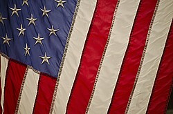 Das Bild zeigt einen Ausschnitt der Us- Amerikanischen Flagge.