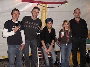 Gruppe mit Getränken