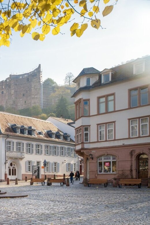 Zu sehen ist der Kornmarkt in der Heidelberger Altstadt