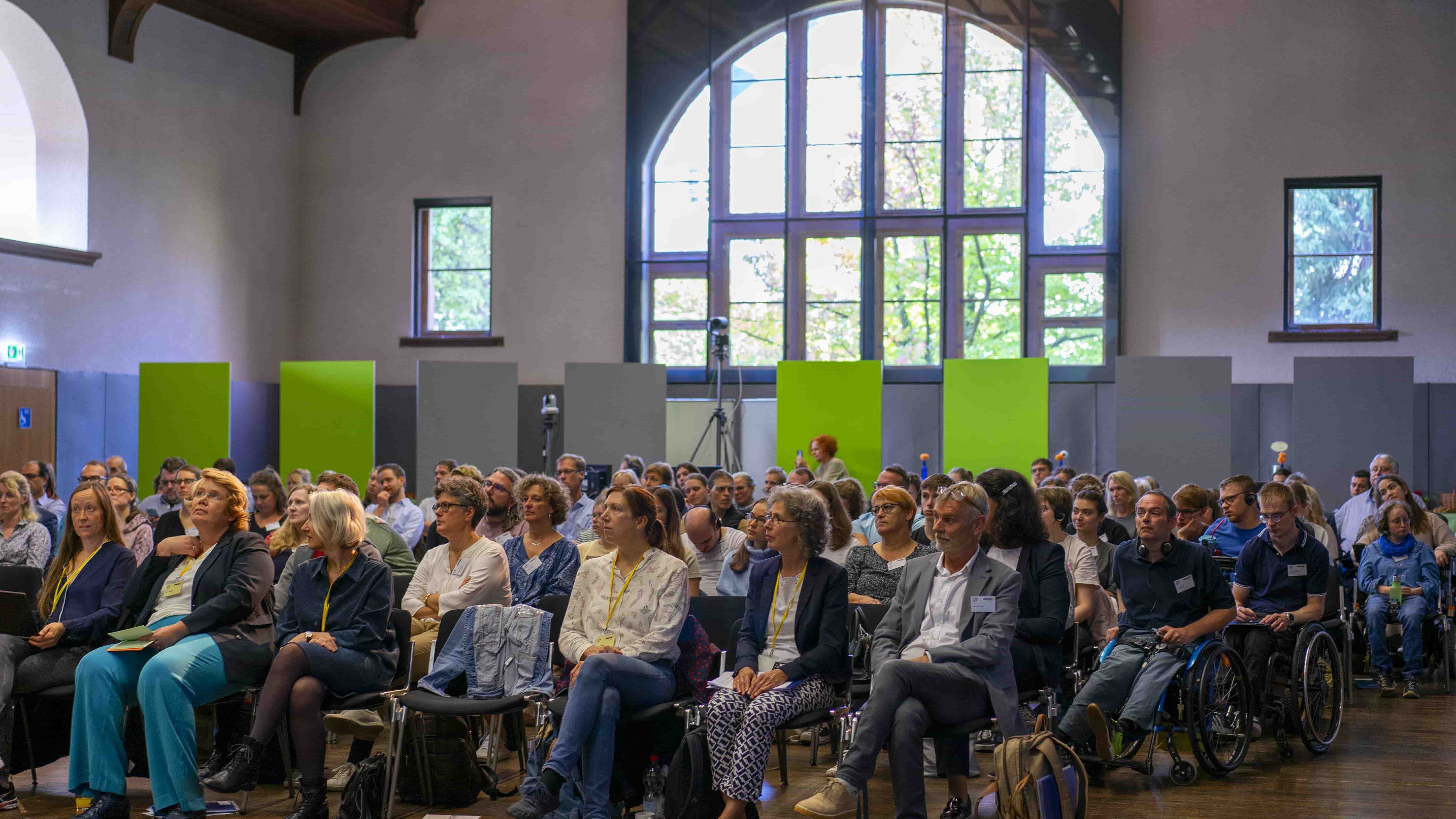 Das Bild zeigt die Teilnehmenden der Tagung.