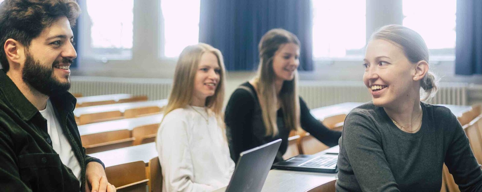 Studierende des Master Bildungswissenschaften an der PHHD sitzen in einer Vorlesung.