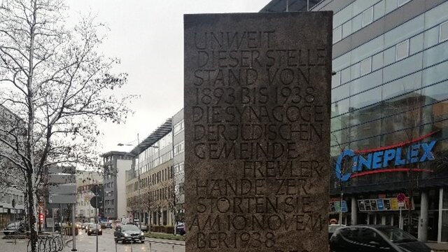 Foto vom Platz der Synagoge