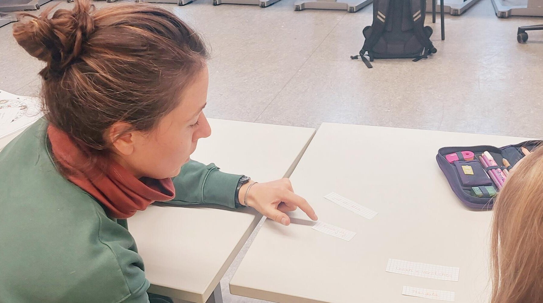 Studierende fördert Kind