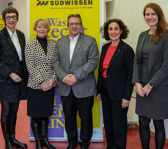 Der neu gewählte Sprecher:innenrat des Netzwerks SÜDWISSEN: Karin Vach, Panja Mücke, Andreas Frey, Conny Mayer-Bonde, Silke Hertel (v. l. n. r.) 