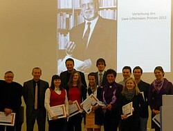 Die PreisträgerInnen mit Prof. Seidenfuß und Renate Uffelmann
