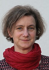 Das Bild zeigt Prof. Dr. Katja Schneider