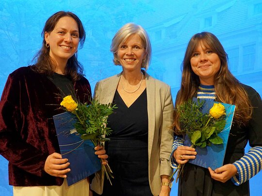 Gruppebild von Alessia-Valeska Schieron, Frauke Janz und Anna-Mari Jünger.jpg