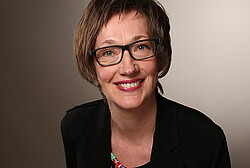  Frau Prof. Karin Vach.