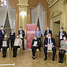 Das Bild zeigt Repräsentanten der Organisationen, die am BMM-Förderprogramm teilgenommen haben. Das Foto hat Philipp Rothe aufgenommen.