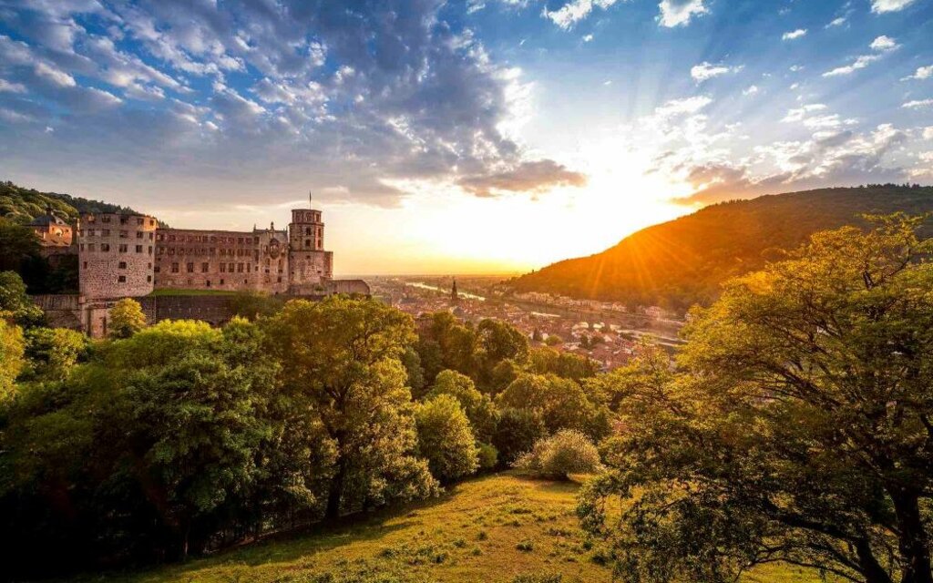 View over the castle and the city of Heidelberg where you can study to become a teacher at the Heidelberg University of Education.