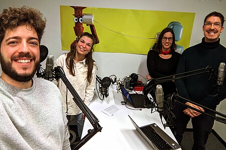 Schmuckgrafik: Foto aus dem Podcast-Studio