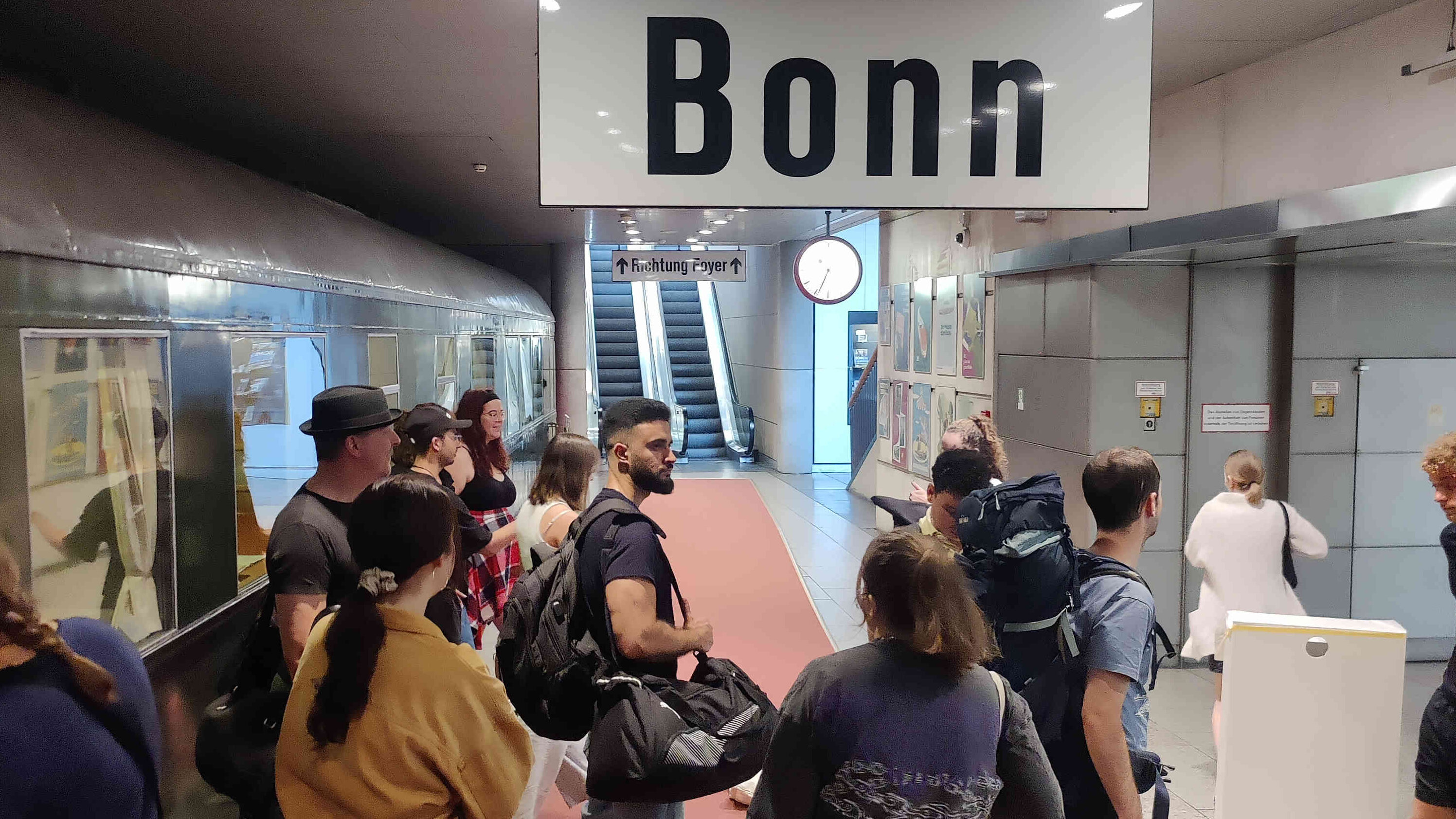 Foto der Studierenden im Museumssaal