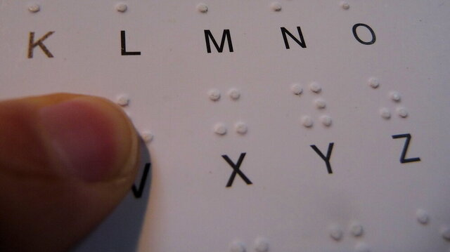 Bild von Buchstaben in Punktschrift