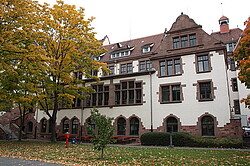 Das Bild zeigt den Altbau der Pädagogische Hochschule. Copyright Pädagogische Hochschule Heidelberg