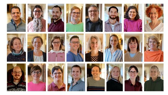 Collage von 24 Einzel-Porträtfotos von Mitarbeitenden des AW-ZIB