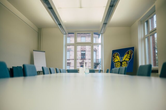 Ein Arbeitstisch im Transferzentrum.