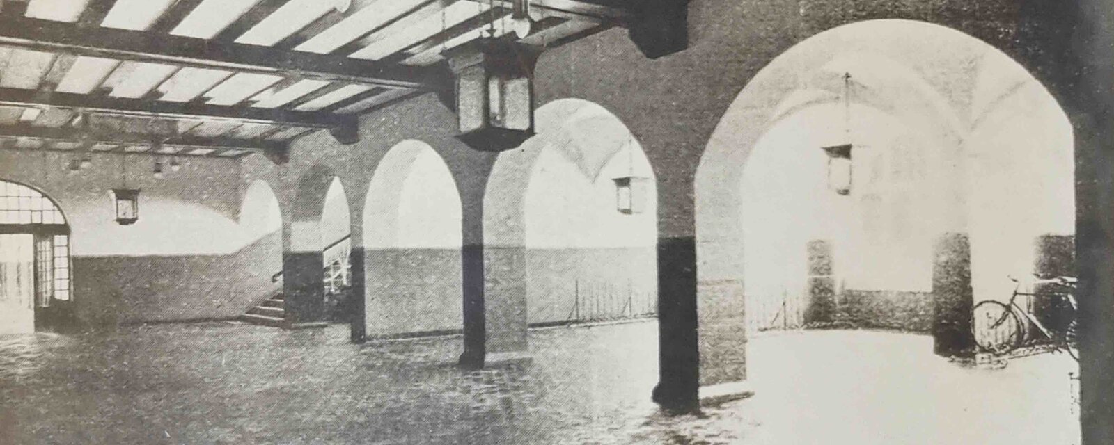 Zu sehen ist ein historisches Foto aus dem Altbau der Pädagogischen Hochschule Heidelberg.