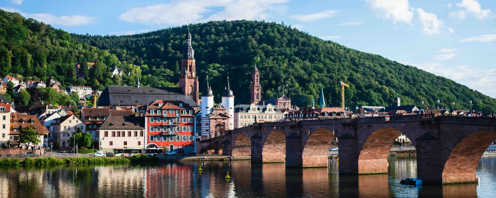 Zu sehen ist eine Stadtansicht von der Studierendenstadt Heidelberg.