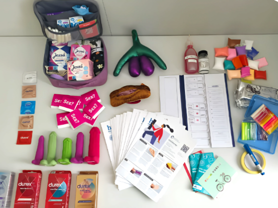 Lernbox mit Materialien zur Sexuellen Bildung