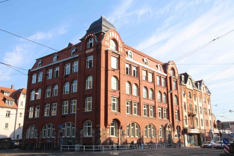 Außenansicht des Standortes Bergheimerstraße 104