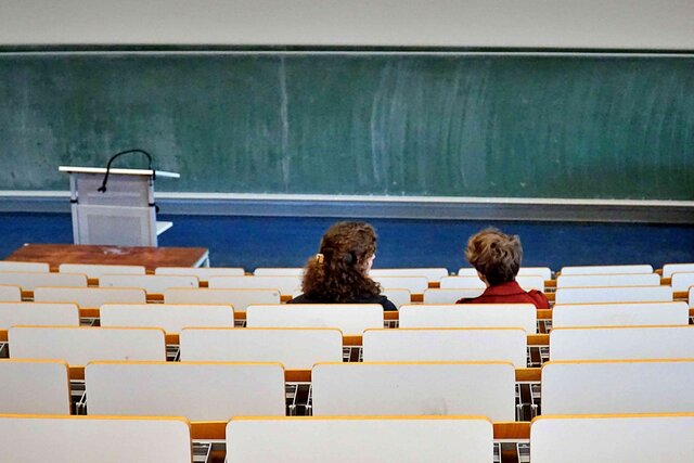 Zu sehen ist ein Hörsaal der Pädagogischen Hochschule Heidelberg.