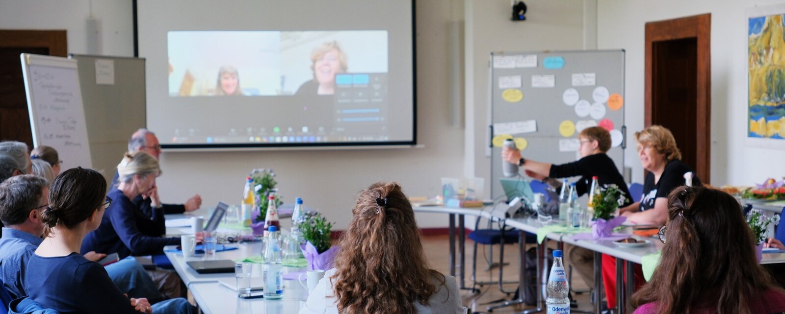 Mitglieder des Forschungsnetzwerks bei ihrem Treffen in Heidelberg im Mai 2025.